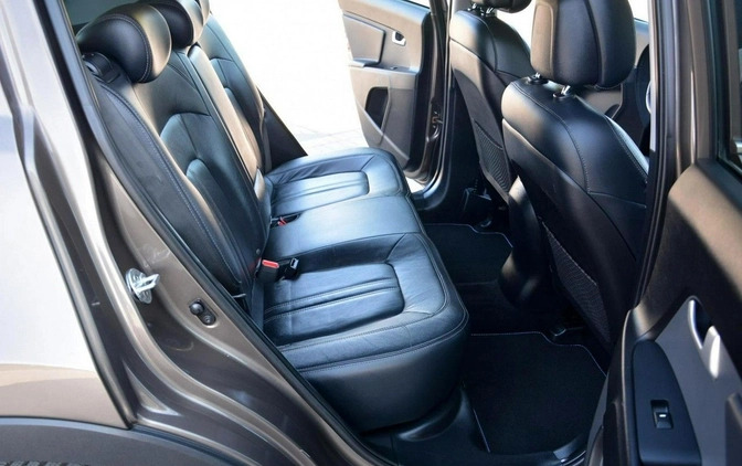 Kia Sportage cena 57900 przebieg: 149501, rok produkcji 2015 z Trzcianka małe 529